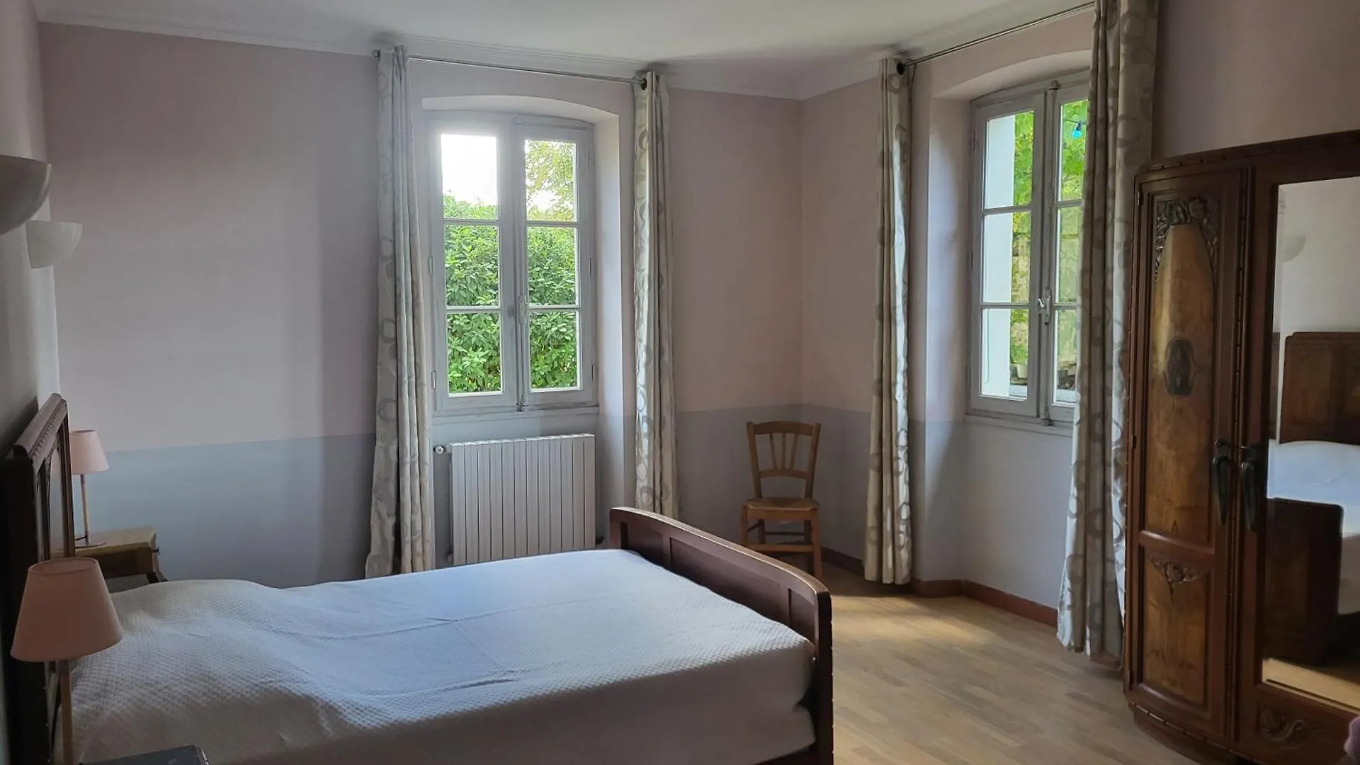 Les Saffres - Gite De Charme Pour 8 Personnes Valréas